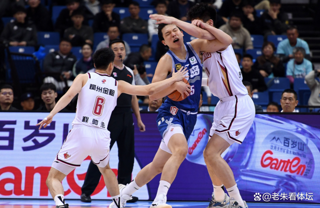 包含清晨广厦男篮外线爆发——中超节点到来，压力陡增，医务组通报恢复的词条